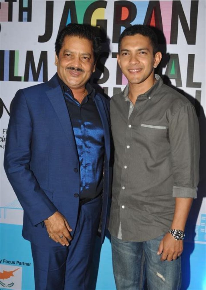 Aditya Narayan - Bio, Age, Net Worth, Height, Married, Nationality, Body Measurement, Career