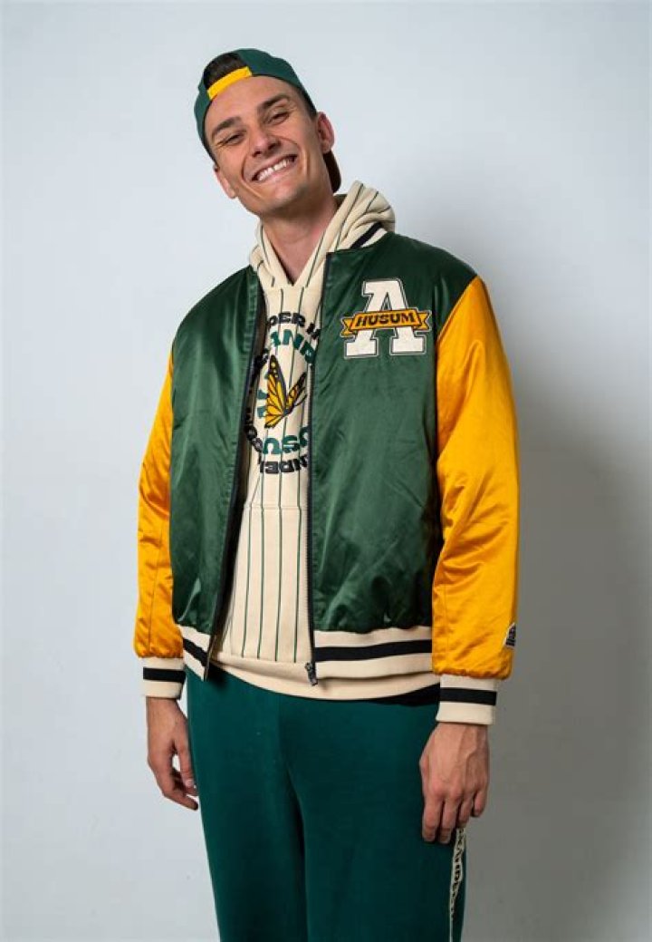 Alexander Husum - Bio, Age, Net Worth, Height, Single, Nationality, Wiki