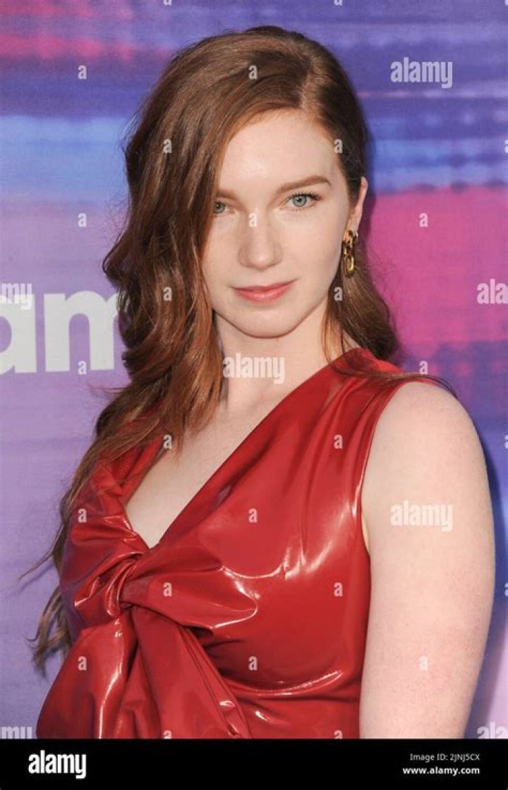Annalise Basso - Bio, Age, Net Worth, Height, Facts, Career, Single