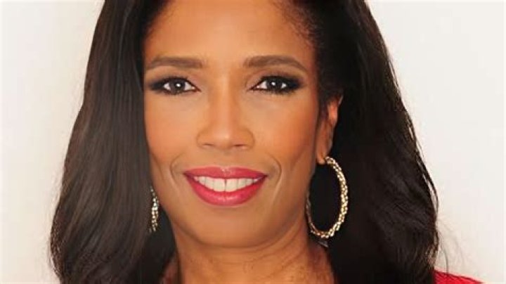 Areva Martin - Bio, Age, Height, Married, Nationality, Body Measurement, Career