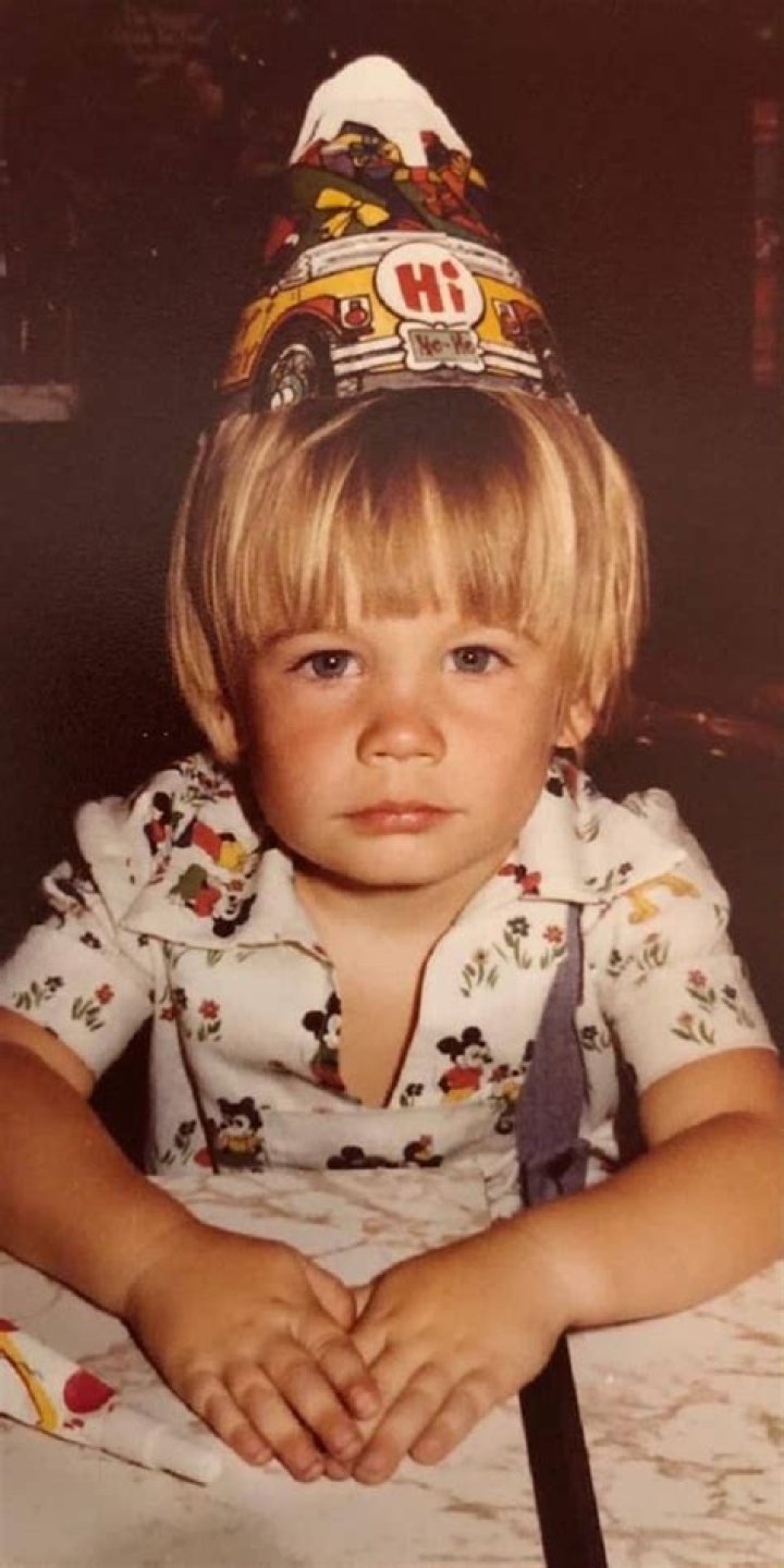 Bio, Age, Height, In Relation, Nationality, Height, Career