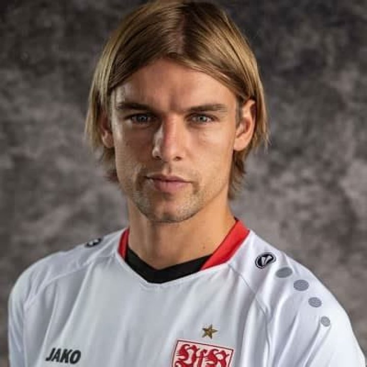 Borna Sosa - Bio, Career, Net Worth, Height, Single, Wiki, Facts