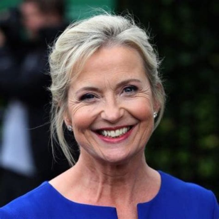 Carol Kirkwood - Bio, Age, Net Worth, Single, Nationality, Career, Height