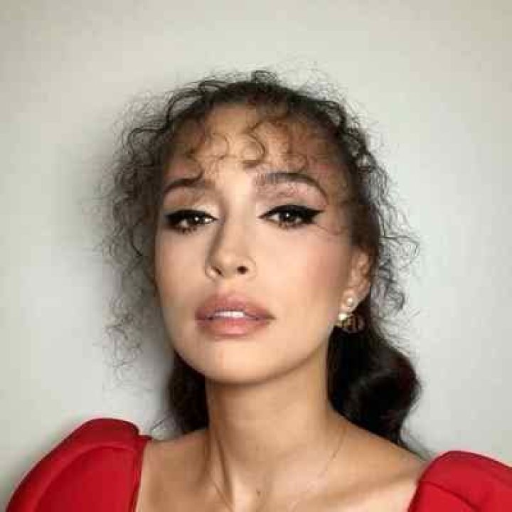Christian Serratos - Bio, Age, Net Worth, Height, Married, Nationality, Body Measurement, Career