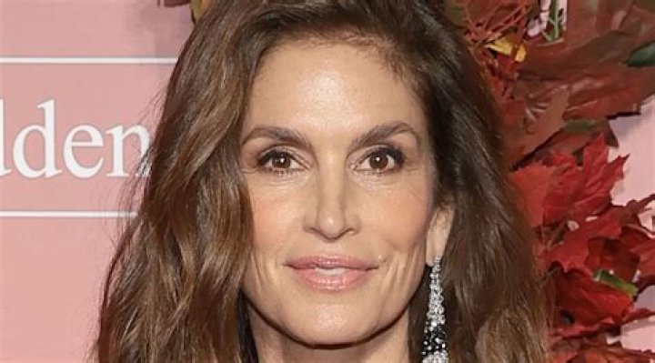 Cindy Crawford - Bio, Age, Net Worth, Height, In Relation, Nationality, Wiki