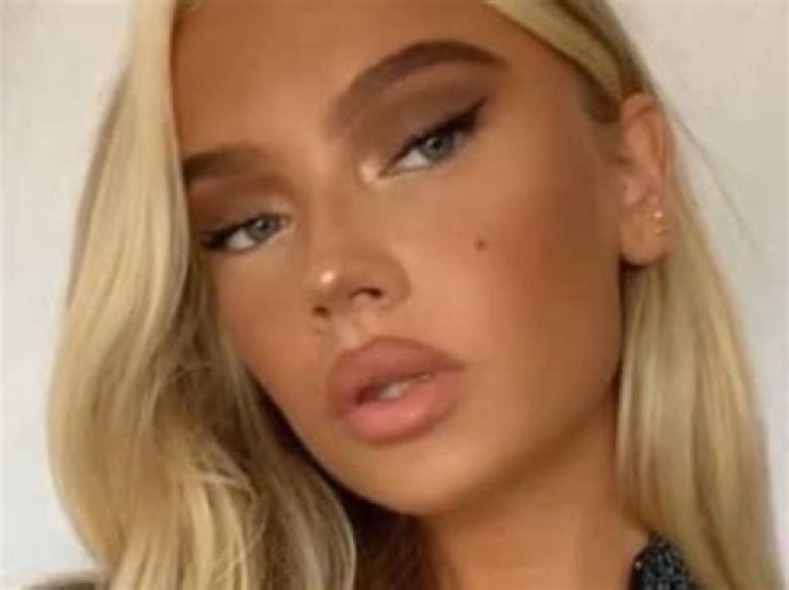 Emma Ellingsen - Bio, Age, Height, Single, Nationality, Body Measurement, Career