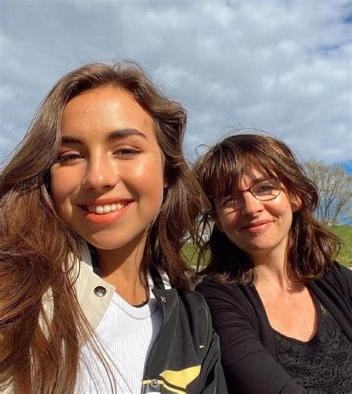 Enola Bedard - Bio, Career, Age, Net Worth, Height, Facts