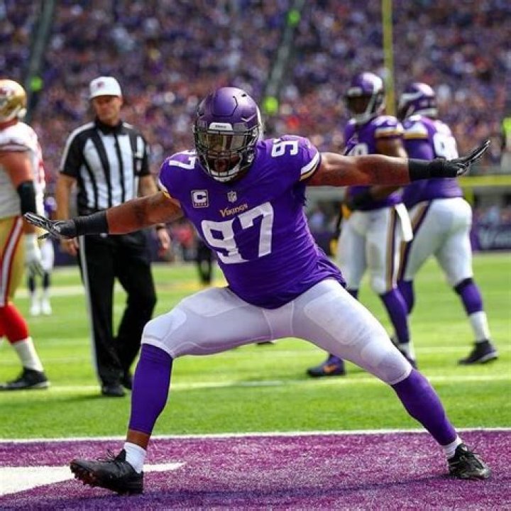 Everson Griffen - Bio, Age, Net Worth, Height, Nationality, Facts