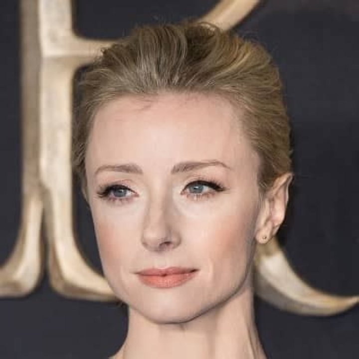 Fiona Glascott - Bio, Age, Height, Net Worth, Facts, Nationality