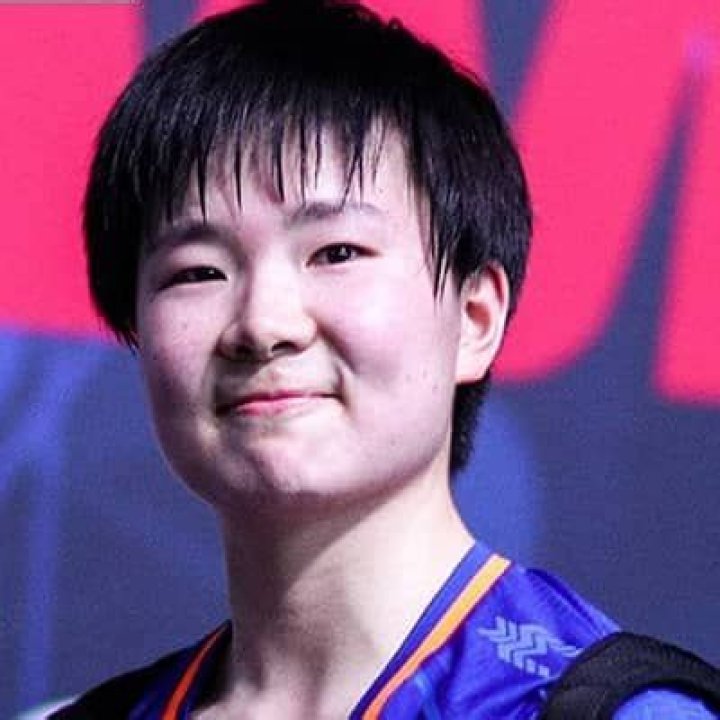 He Bingjiao - Bio, Age, Net Worth, Height, Single, Nationality, Body Measurement, Career