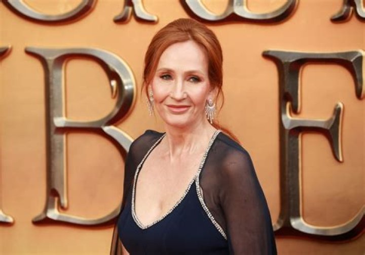 J.K. Rowling- Bio, Age, Net Worth, Height, Single, Nationality, Career