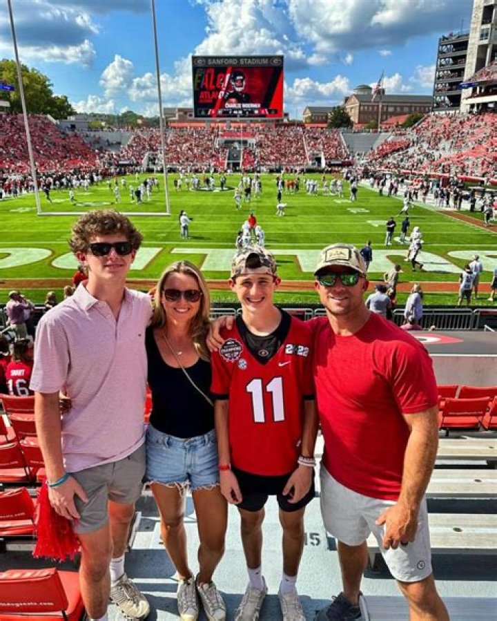 Jessica Clendenin - Bio, Age, Height, Single, Nationality, Career, Instagram