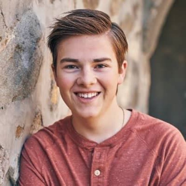 Jet Jurgensmeyer - Career, Bio, Single, Age, Net Worth, Facts