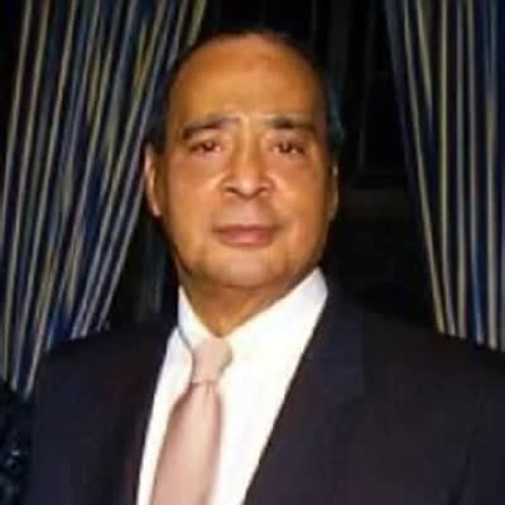 John Russell Houston - Bio, Net Worth, Height, Married, Factst