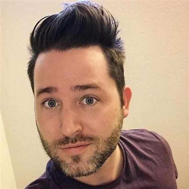 Joshua David Evans - Bio, Age, Net Worth, Height, Married, Nationality, Body Measurement, Career