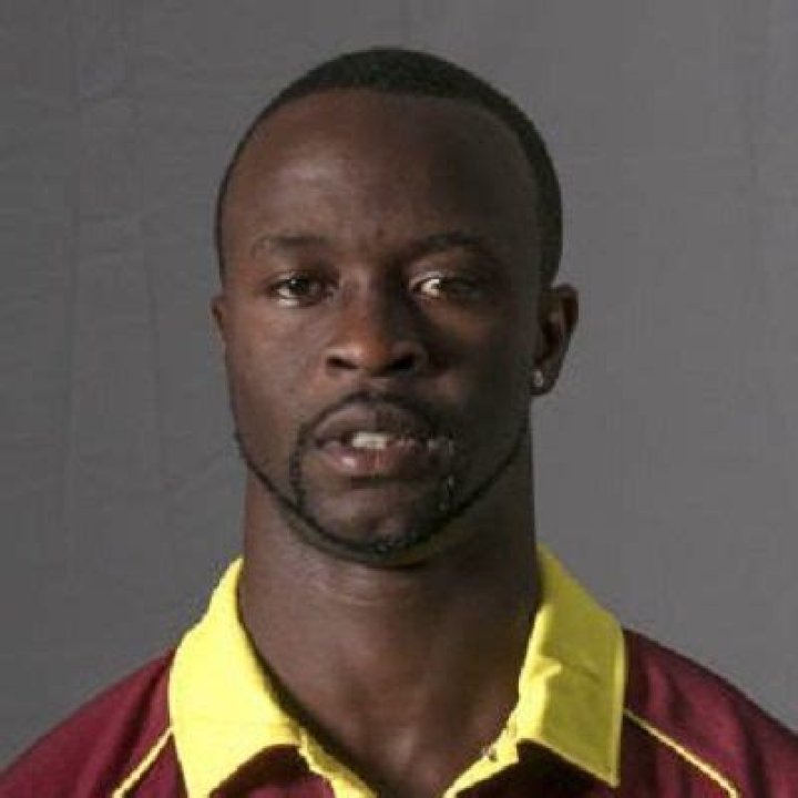 Kemar Roach - Bio, Age, Net Worth, Height, Nationality, Body Measurement, Career