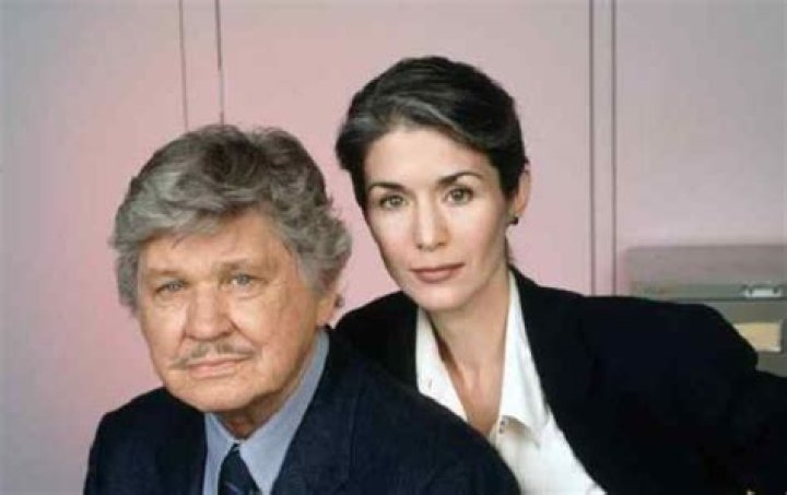 Kim Weeks - Bio, Age, Widow, Nationality, Body Measurement, Career