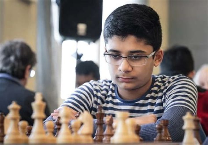 Leon Luke Mendonca - Age, Net Worth, Height, Bio, Single, Facts