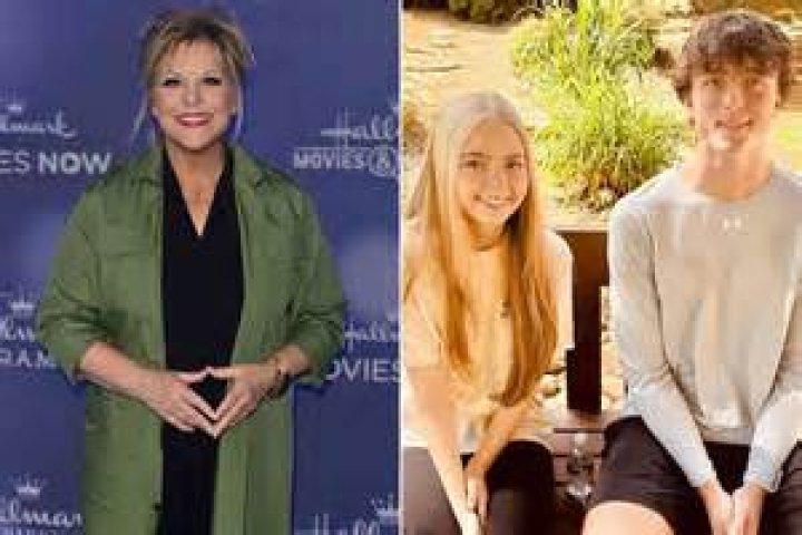 Lucy Elizabeth Linch - Bio, Age, Single, Nationality, Body Measurement, Career