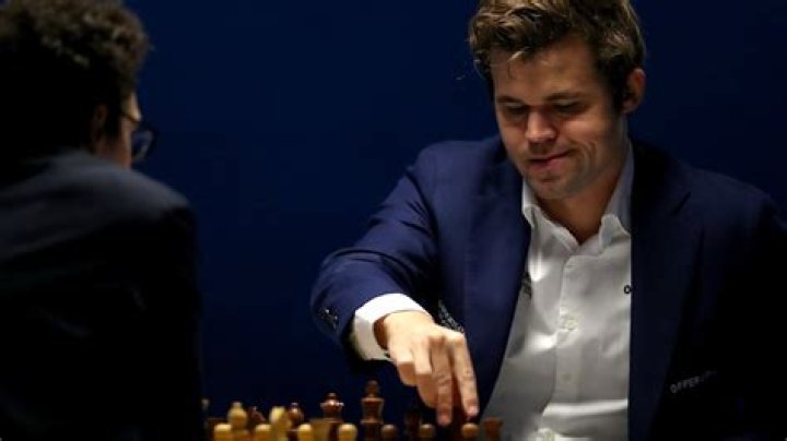 Magnus Carlsen - Bio, Age, Net Worth, Height, Single, Nationality, Body Measurement, Career