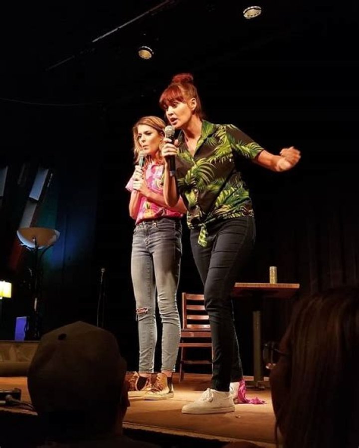 Mamrie Hart - Bio, Age, Height, In Relation, Nationality, Career, Wiki