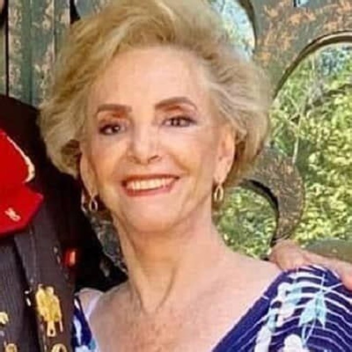 Maria Del Refugio Villasenor - Bio, Age, Net Worth, Married, Nationality, Body Measurement, Career
