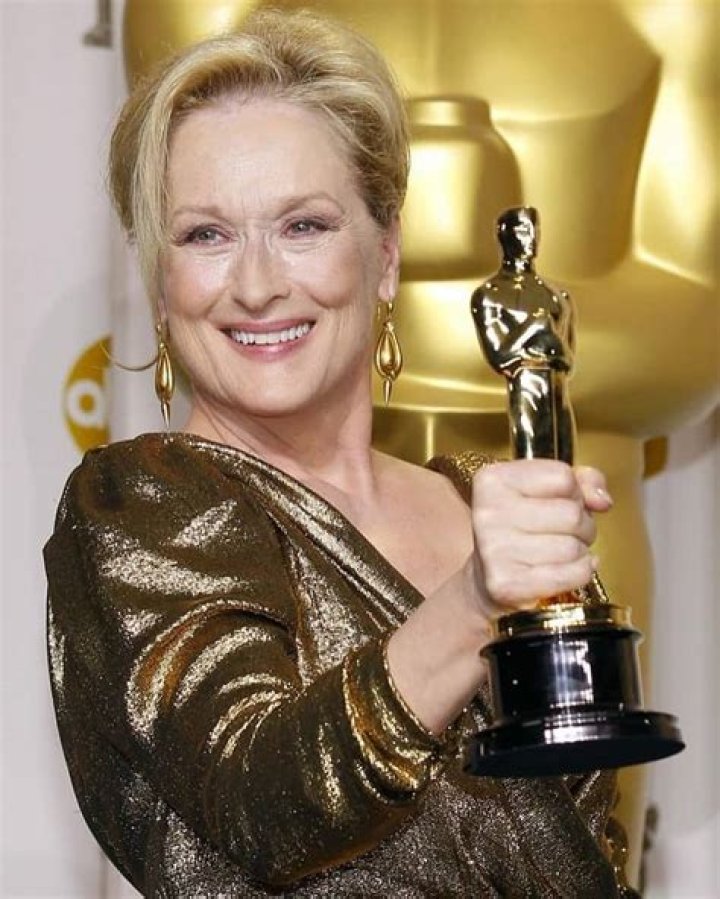 Meryl Streep - Bio, Age, Net Worth, Height, Married, Nationality, Body Measurement, Career