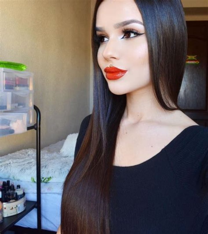 Nadina Ioana - Bio, Age, Net Worth, Career, Facts, Height