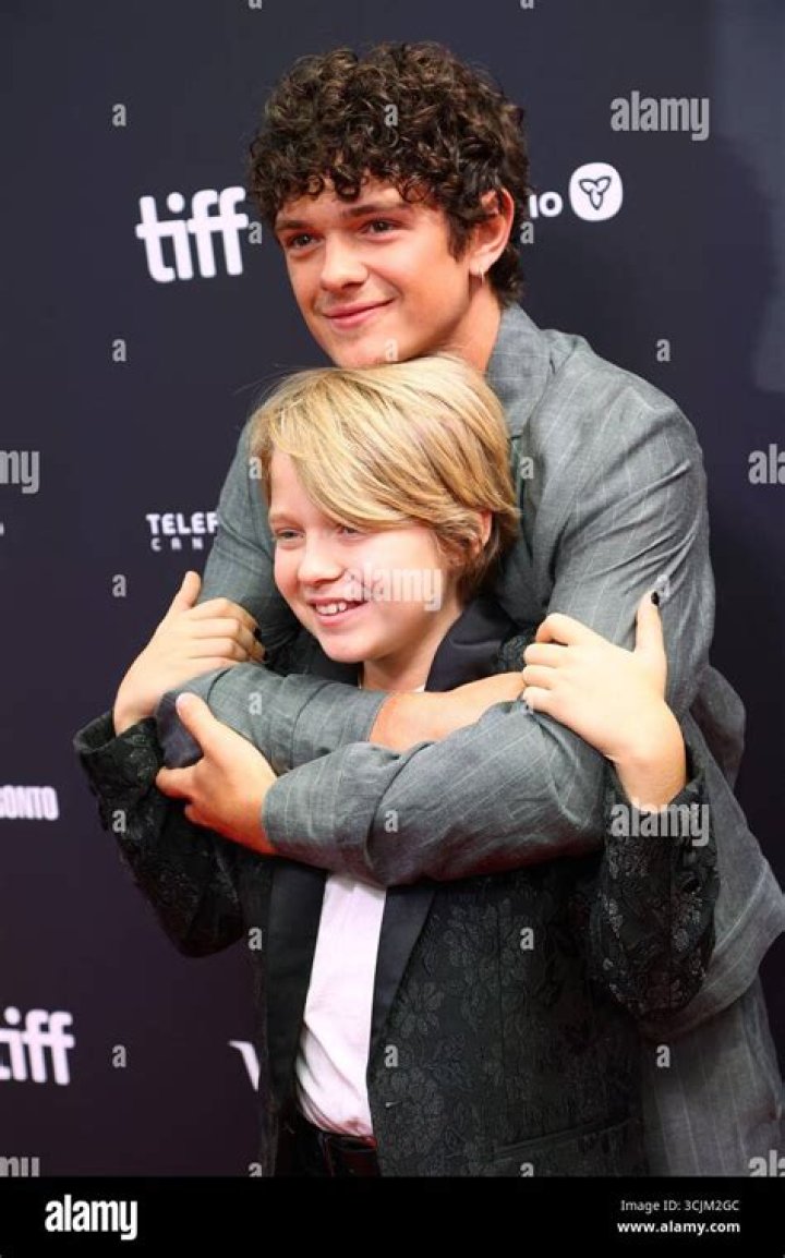 Noah Jupe - Bio, Age, Net Worth, Height, Single, Nationality, Career, Wiki