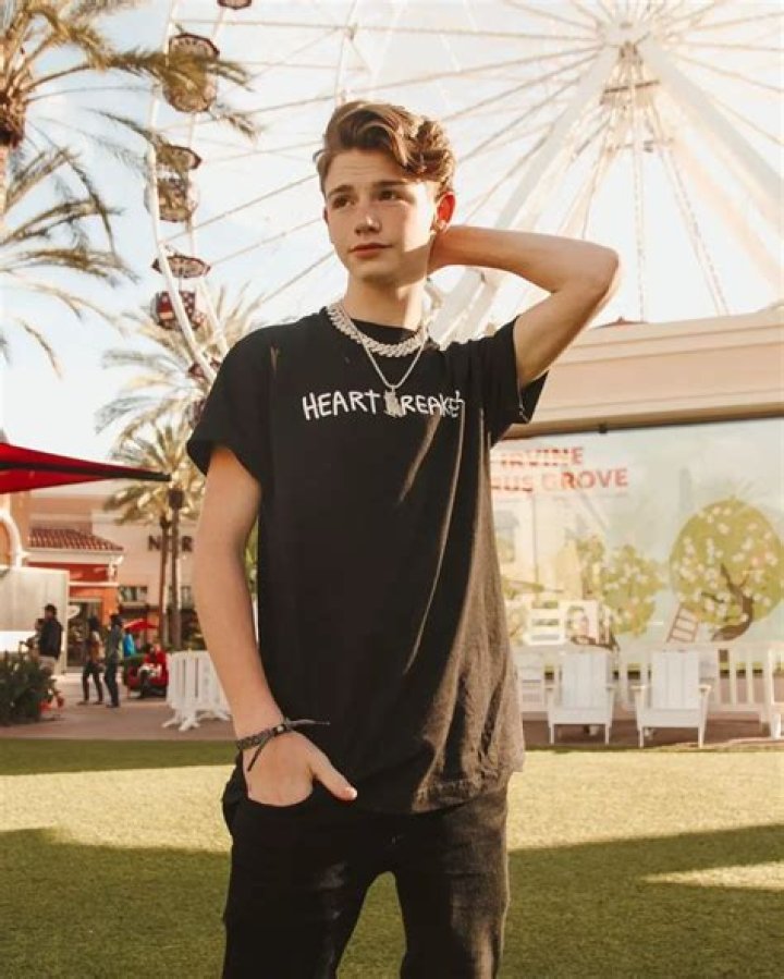 Payton Moormeier - Bio, Age, Net Worth, Salary, Height, Single, Nationality