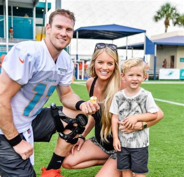 Ryan Tannehill - Bio, Age, Net Worth, Height, Married, Nationality, Body Measurement, Career