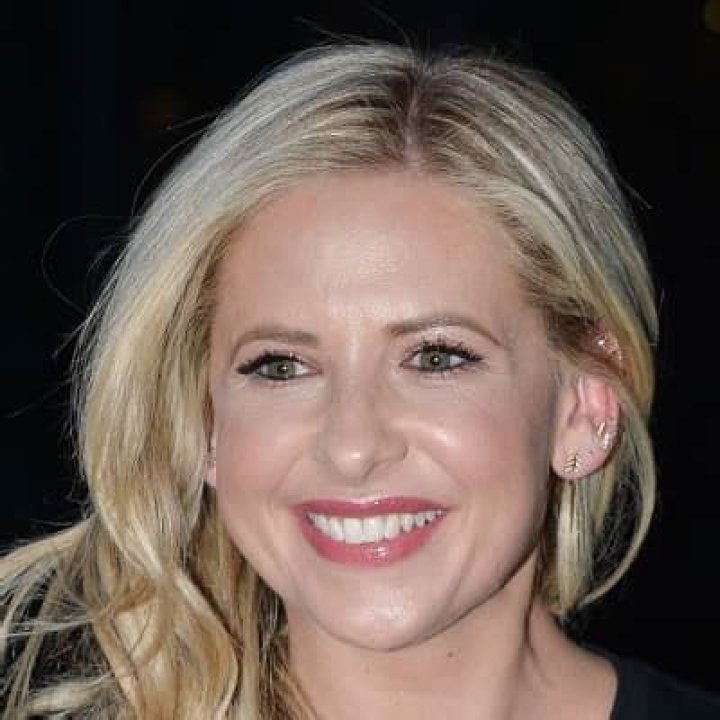 Sarah Michelle Gellar - Bio, Age, Career, Height, Net Worth, Facts