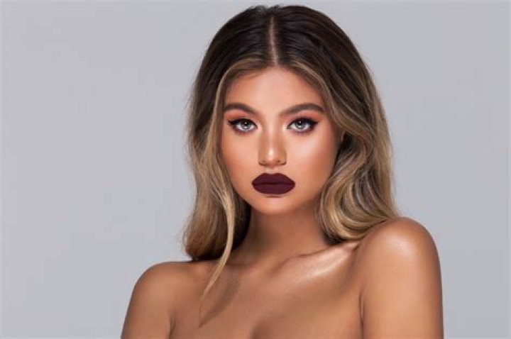 Sofia Jamora- Bio, Age, Height, Single, Nationality, Body Measurement