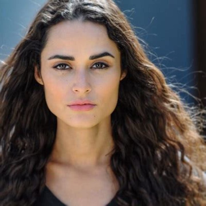 Stephanie Nogueras - Bio, Age, Net Worth, Height, In Relation, Nationality, Body Measurement, Career