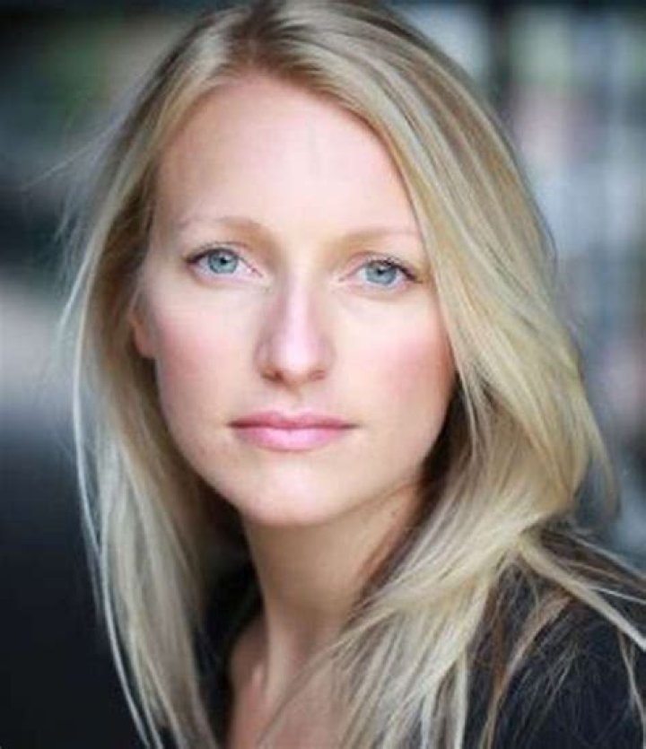 Susanna Herbert - Bio, Age, Net Worth, Height, Single, Nationality, Body Measurement, Career