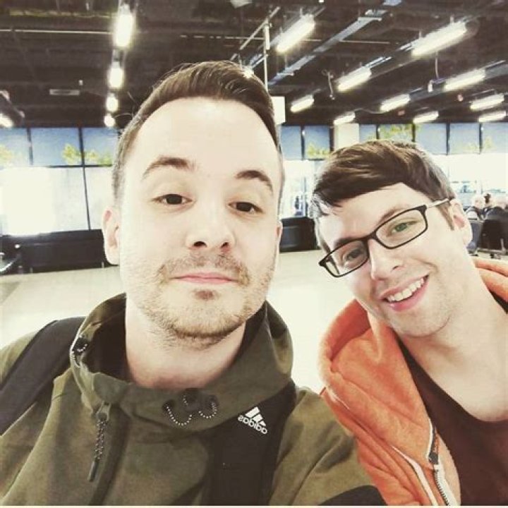 Twosync Chris - Bio, Age, Net Worth, Nationality, Career