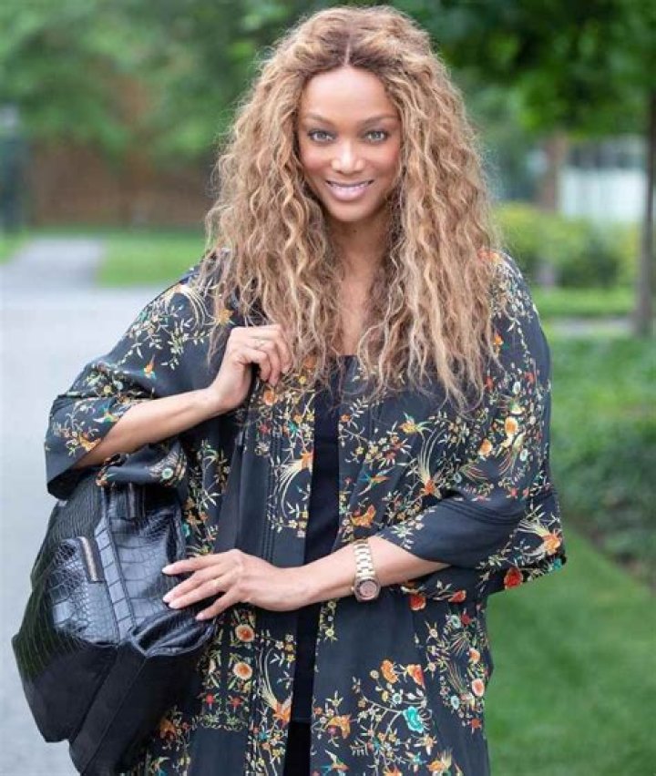 Tyra Banks - Bio, Age, Net Worth, Salary, Height, Single, Nationality, Body Measurement, Career